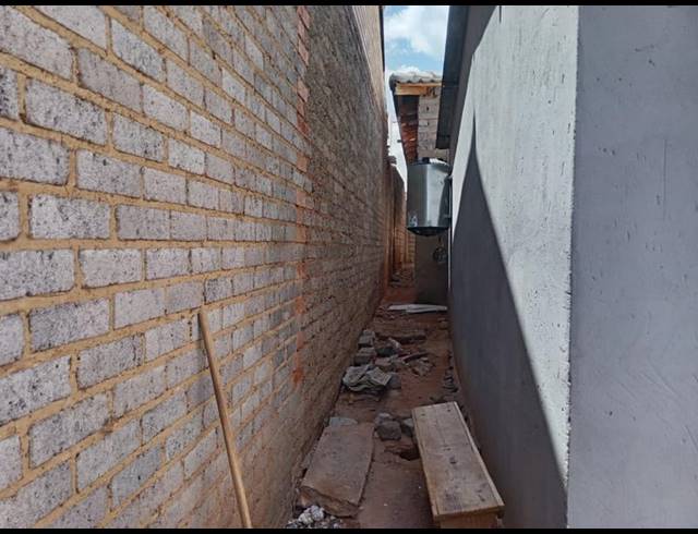 2 BEDROOM HOUSE FOR SALE IN DOBSONVILLE